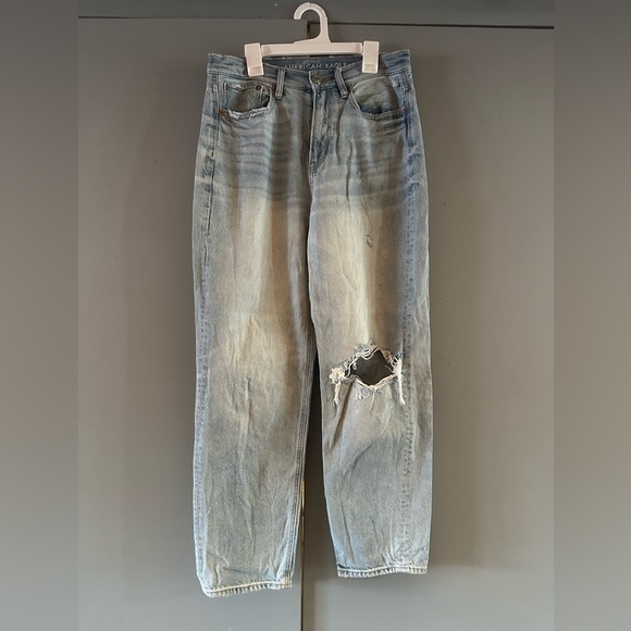 American Eagle - 90s Boyfriend Jean (Size 2) - Picture 1 of 10